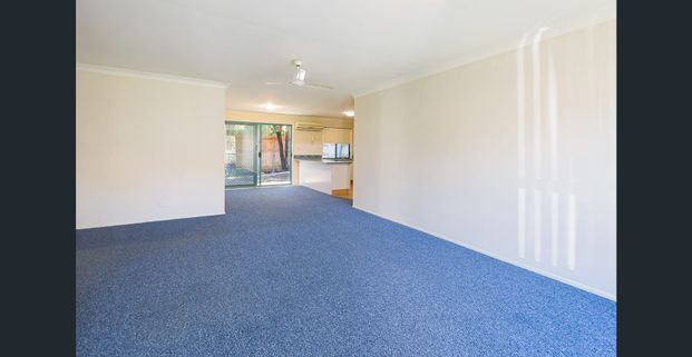 Good sized 3 bedroom Villa in Gated Complex - Photo 1