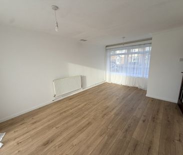 Byron Way, Great Yarmouth - Photo 2