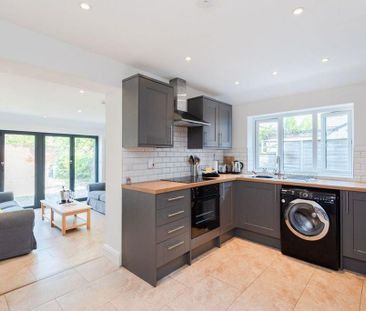 1 bedroom in a house share to rent - Photo 3