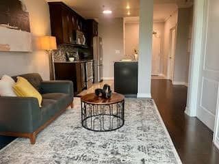 One bedroom condo for rent - Photo 2