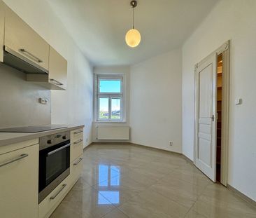Pronájem bytu 2+1 87 m² - Фото 1