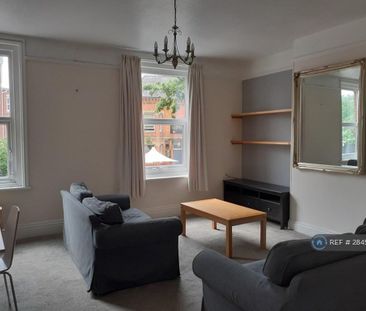 1 bedroom in a house share to rent - Photo 1