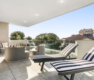 Coastal Penthouse Lifestyle - Photo 5