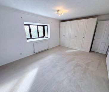 4 bedroom detached house to rent - Photo 4