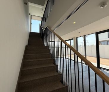 Single Row | Handed Over | Brand New - Photo 4