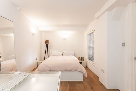 3 bedroom mews to rent - Photo 5