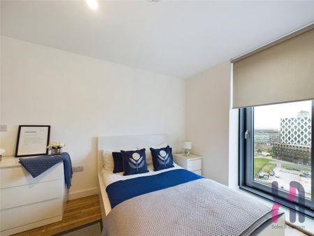 2 bedroom flat to rent - Photo 3