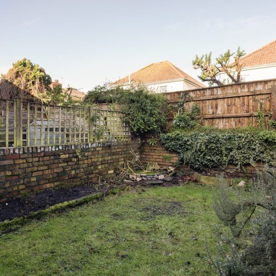 3 Bed House - Photo 1