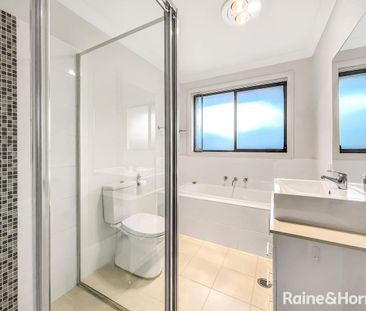 Two Bedroom Home With Off Street Parking - Photo 3