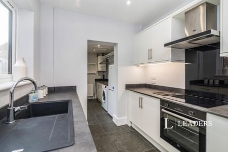 3 bedroom terraced house to rent - Photo 3