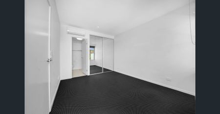 Everything you need in walking distance! - Photo 4