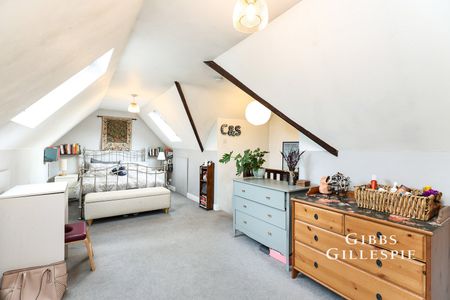 4 Bedroom House to rent - Photo 2