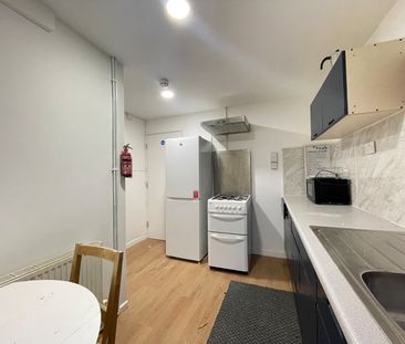 1 bedroom studio apartment to rent - Photo 2