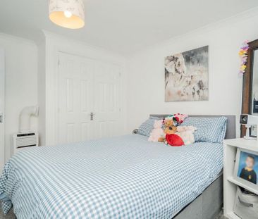 3 bedroom semi-detached house to rent - Photo 4