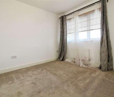 North Weald Close, Hornchurch, Essex, RM12 - Photo 6