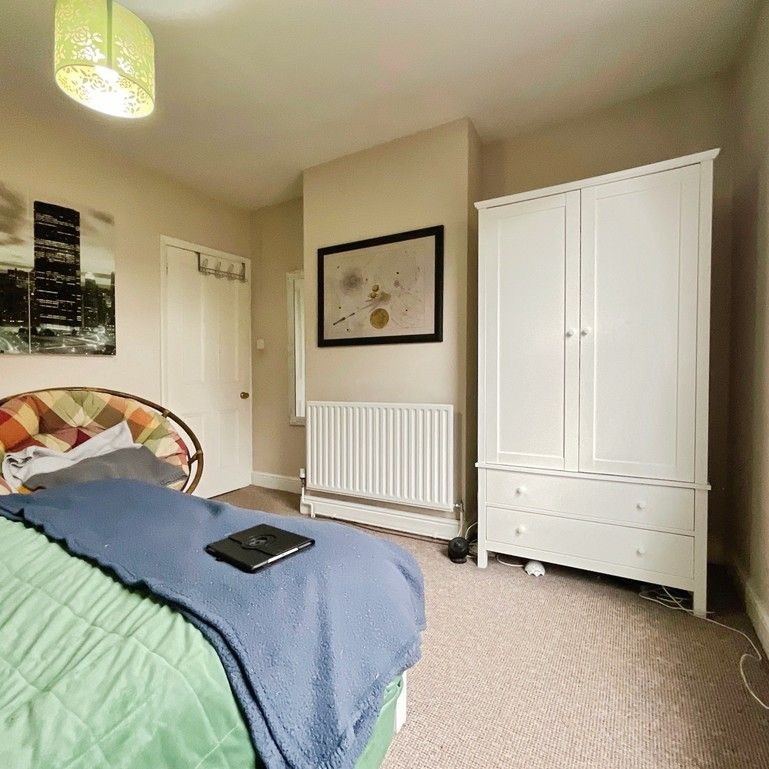 2 bedroom Mid Terraced House to let - Photo 1