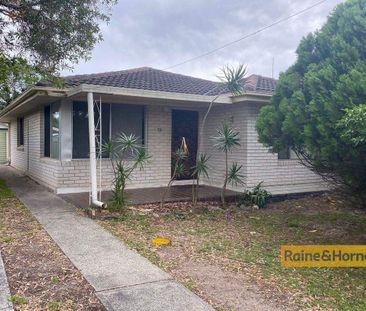 Neat & Tidy 2 Bedroom Home - Photo 1