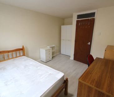 Turners Lane, Sheffield, S10 - Photo 1