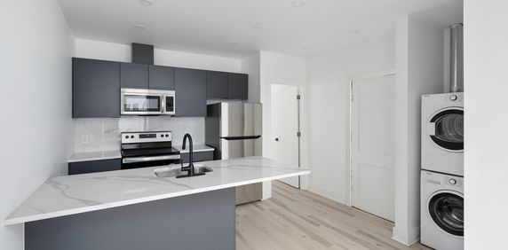 APPARTEMENT– 4 ½ Rénové 2 Chambres - Photo 2