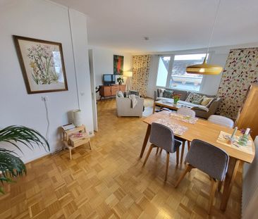 Erholung am Waldrand: Gepflegte 2-Zimmer Dachgeschoss-Wohnung mit S... - Foto 3