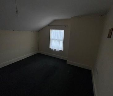 4 bedroom terraced house to rent - Photo 2