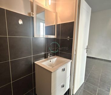 Location Appartement 1 pièce 28m² MARSEILLE 6ème - Photo 2