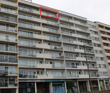 Te huur: gerenoveerd appartement op bovenste verdieping nabij centr... - Photo 1