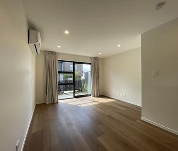 Newly 2 Bedrooms Low Maintenance - Photo 4