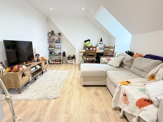 2 bedroom flat to rent - Photo 1