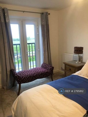 1 bedroom in a house share to rent - Photo 2