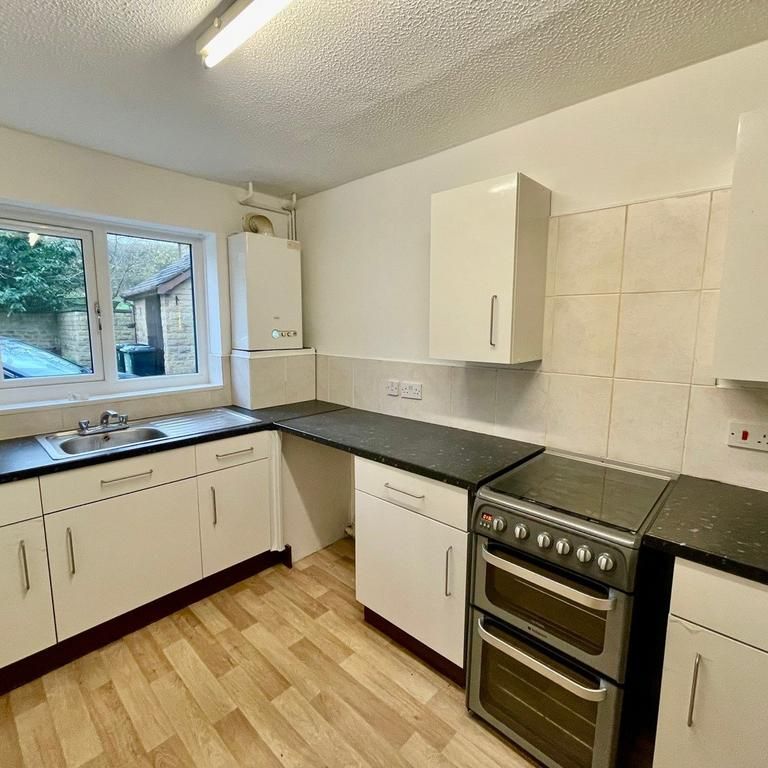 3 bedroom end of terrace house to rent - Photo 1
