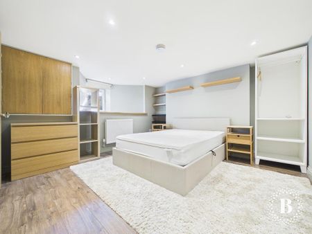 4 bedroom terraced house to rent - Photo 5