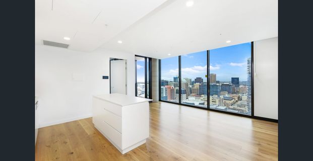 Prestige Living in the Heart of the City - Photo 1