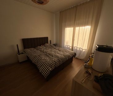Appartement moderne de 2,5 avec grand balcon, idéal au quotidien - Photo 3
