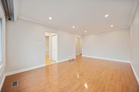 For Lease - 117 Keewatin Street, Oshawa, Ontario - Photo 4