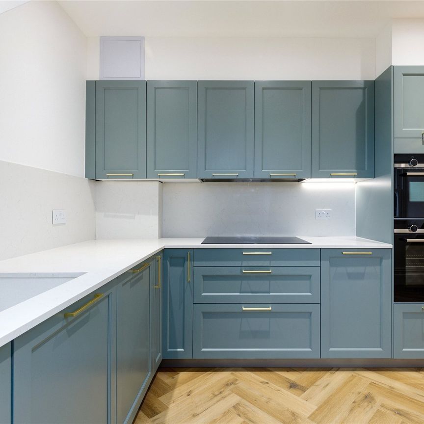 Fairmile Lane, Cobham, Surrey, KT11 flat to rent - Photo 1