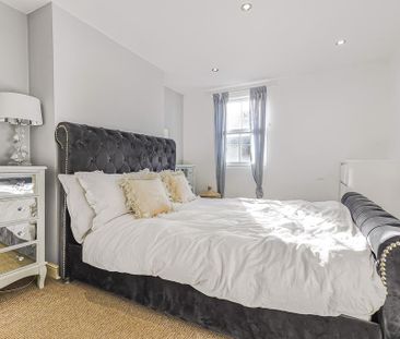 2 bedroom end of terrace house to rent - Photo 4