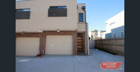 Townhouse Available - Photo 5