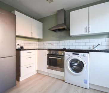 2 bedroom semi-detached house to rent - Photo 5