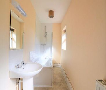 3 bedroom detached house to rent - Photo 6