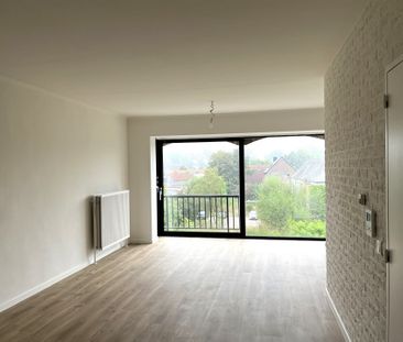 Gerenoveerd appartement gelegen in het centrum van Herentals - Photo 2
