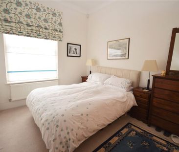 2 Bedroom - Austen House, 81 North Walls - Photo 6