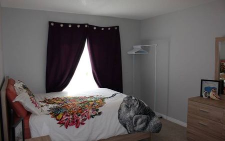 108 Willis Crescent - Photo 4