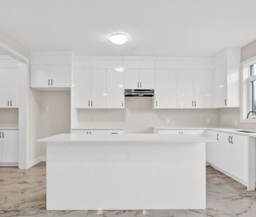 For Lease - 134 Jonkman Boulevard, Bradford West Gwillimbury, Ontario - Photo 6