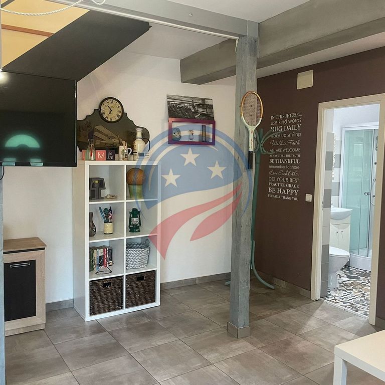 Casa de inchiriat - Fotografie 1