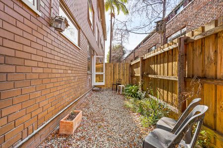 2/116-120 Albert Street, East Melbourne VIC 3002 - Photo 4