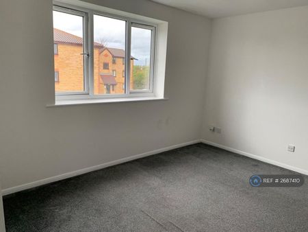 2 bedroom flat to rent - Photo 3