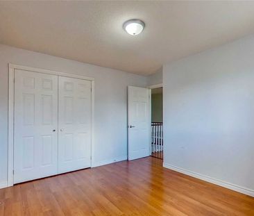 For Lease - 25 Logan Court Unit# Main & 2nd fl, Barrie, Ontario - Photo 6