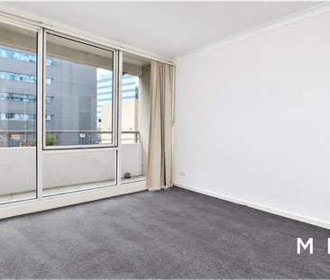 Spacious Three-Bedroom Living on Melbourne's Iconic St Kilda Road - Photo 5