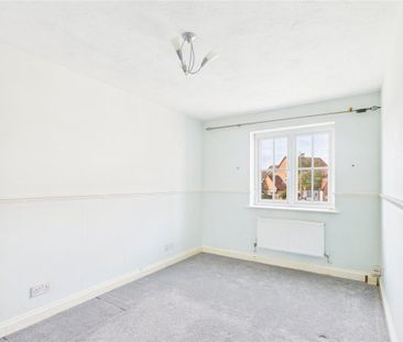4 bedroom semi-detached house to rent - Photo 4